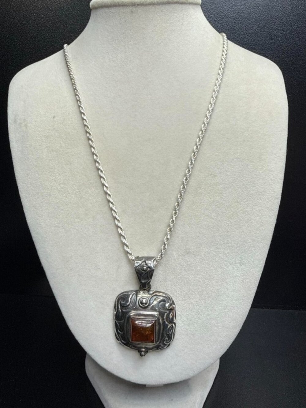 Silpada Sterling 925 Silver Amber Pendant on 30” Rope Chain